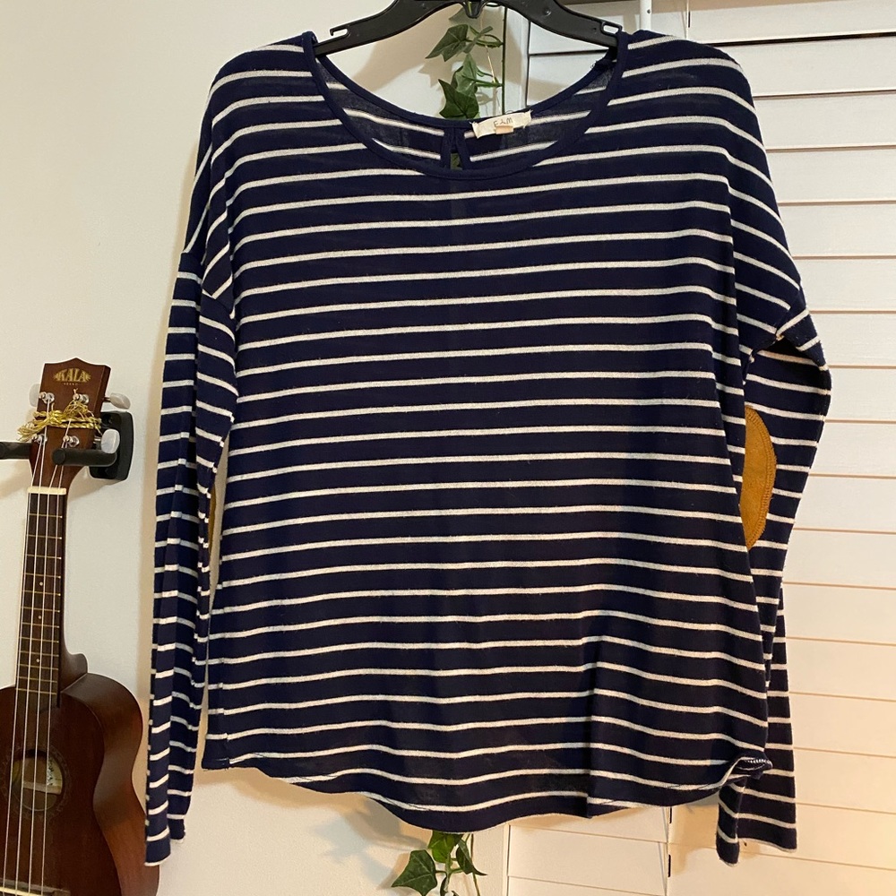 Sweater with Bows on Open Back